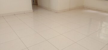Room in 2 BHK Apartment at Riddhi Garden, Malad East – for Rent