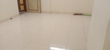 Room in 2 BHK Apartment at Riddhi Garden, Malad East – for Rent