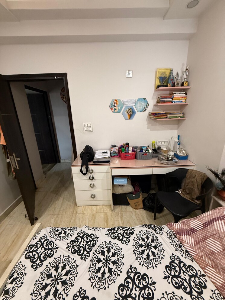 Master Bedroom, town-park-white-orchid 3 Bedroom 1865 Sq.Ft. Apartment In Sector 16c Greater Noida Greater Noida 9089900