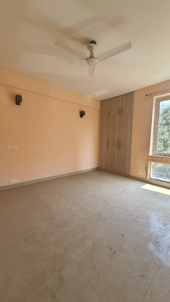3 BHK Builder Floor For Rent in Unitech Woodstock Floors