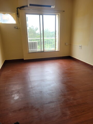 Room in 2 BHK Apartment at Zircon Ventures CHS Ltd, Viman Nagar – for Rent
