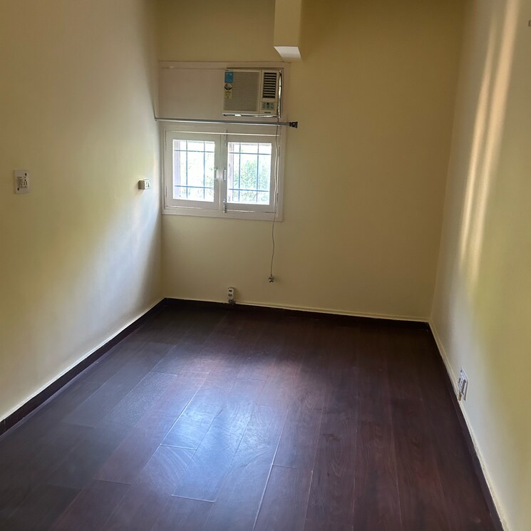 Room, rwa-jalvayu-vihar-noida 3 Bedroom 1360 Sq.Ft. Apartment In Sector 25 Noida 9094148