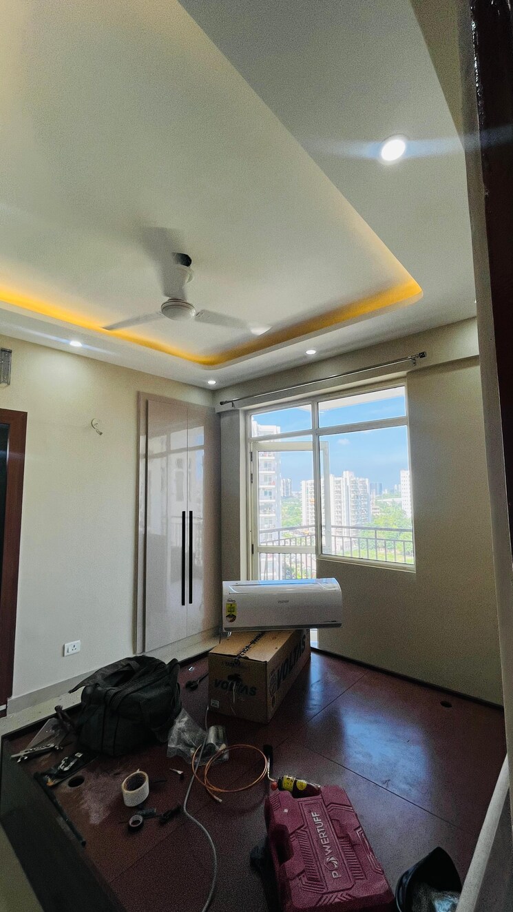 Living Room, suncity-avenue-76 2 Bedroom 735 Sq.Ft. Apartment In Sector 76 Gurgaon 9094157