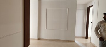 Room in 4 BHK Apartment at Ansal API Esencia, Sector 67 – for Rent