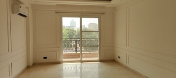 Room in 4 BHK Apartment at Ansal API Esencia, Sector 67 – for Rent