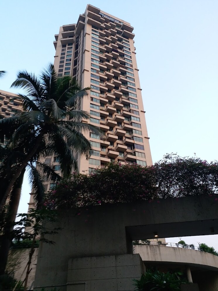 Exterior View, oberoi-springs 5 Bedroom 2100 Sq.Ft. Apartment In Andheri West Mumbai 9094193