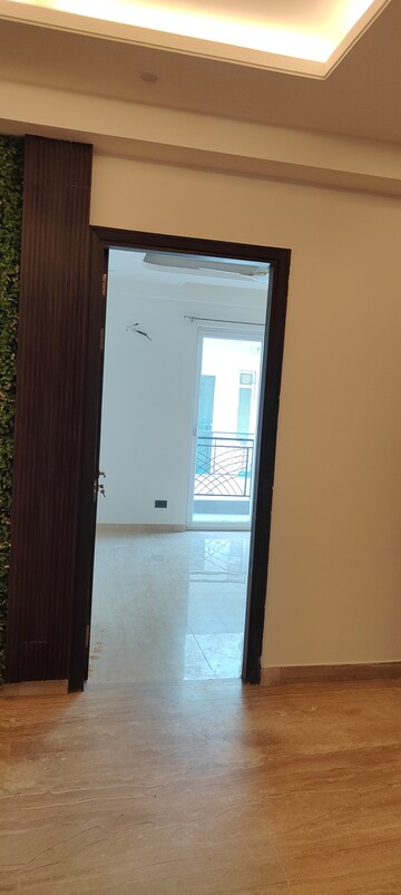 Room in 4 BHK Apartment at Ansal API Versalia, Sector 67a – for Sale