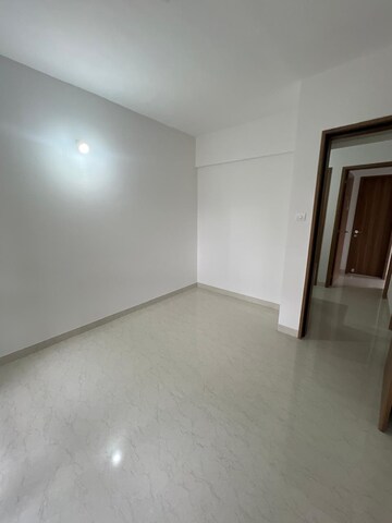 Room in 3 BHK Apartment at Nirman Adi, Kalyani Nagar – for Rent