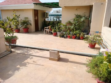 Balcony in 2 BHK Apartment at Parsvnath Green Ville, Sector 48 – for Rent