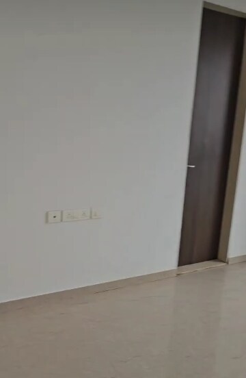 Furnished Amenities in 2 BHK Apartment at JP Decks, Goregaon East – for Rent