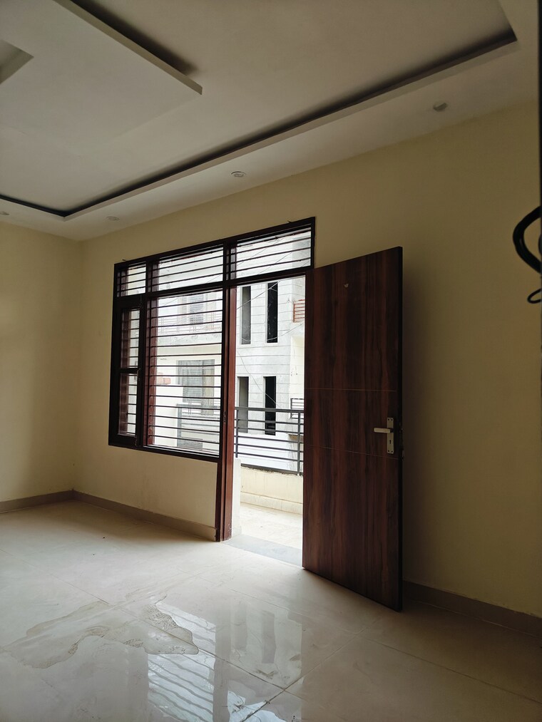 Room, sector 115 2 Bedroom 99 Sq.Yd. Apartment In Sector 115 Mohali 9094248