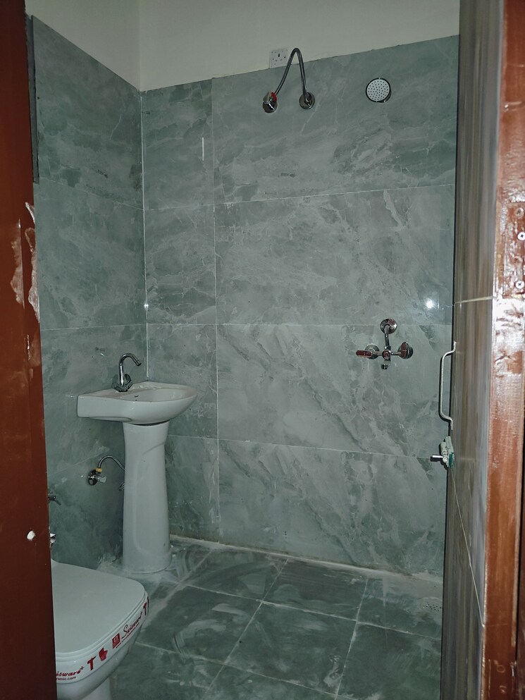 Bathroom, sector 115 2 Bedroom 99 Sq.Yd. Apartment In Sector 115 Mohali 9094248