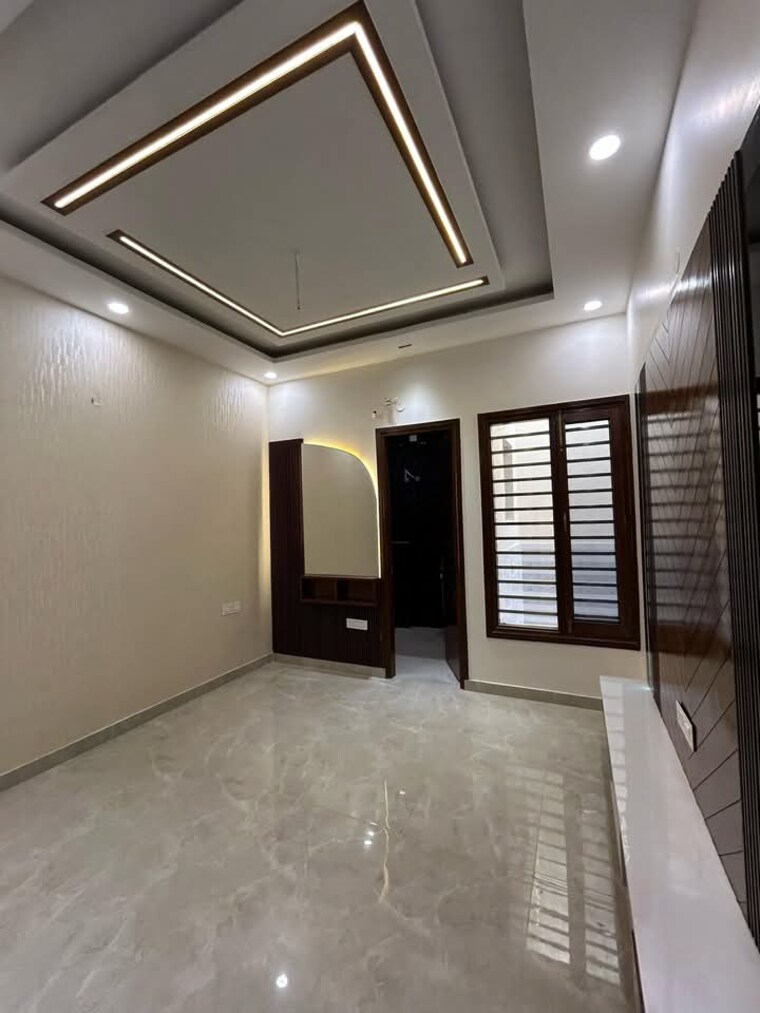 Room, sector 124 3 Bedroom 115 Sq.Yd. Independent House In Sector 124 Mohali 9094264
