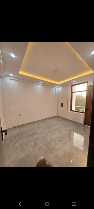 Room in 3 BHK Builder Floor at Saket – for Sale