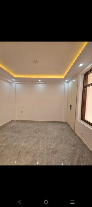 Room in 3 BHK Builder Floor at Saket – for Sale