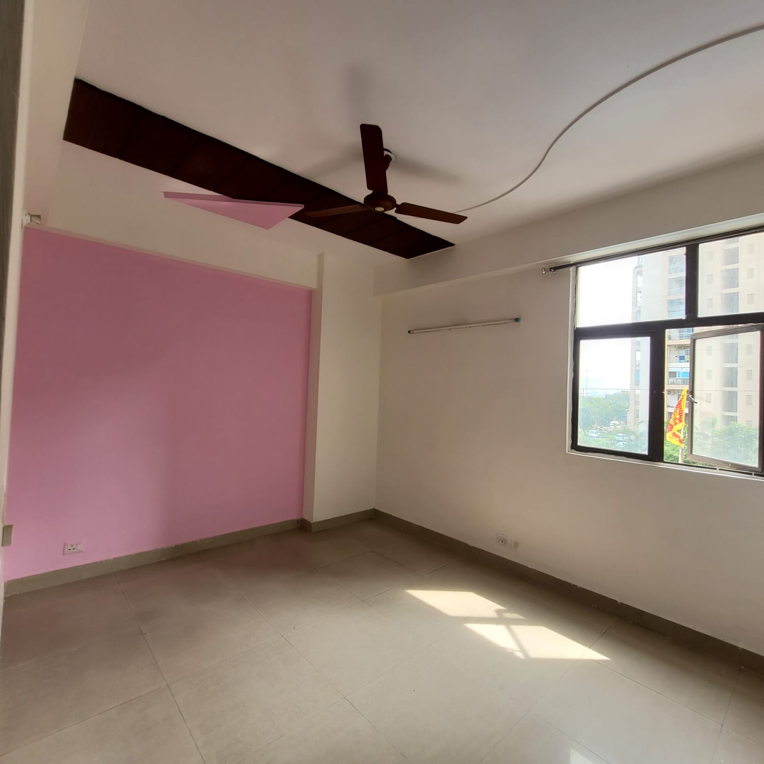 2 BHK Apartment For Sale in Crossing Republik