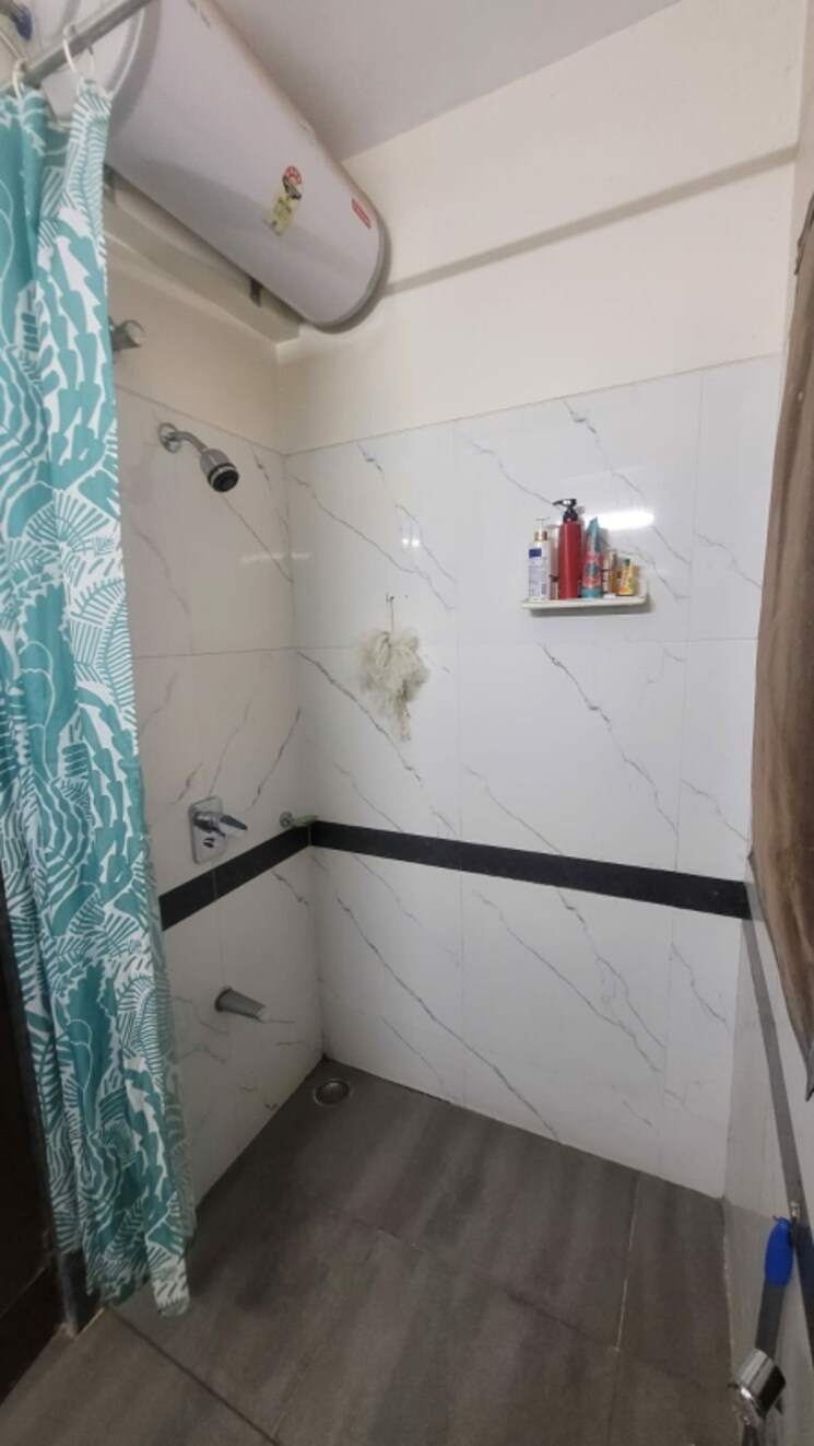 Bathroom, k-raheja-raheja-residency 2 Bedroom 1180 Sq.Ft. Apartment In Malad East Mumbai 9094287