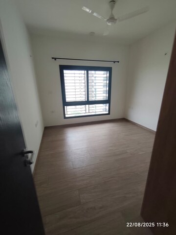 Room in 3 BHK Apartment at Sobha City Gurgaon, Sector 108 – for Rent