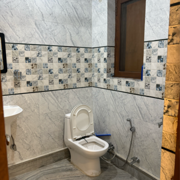 Attached Bathroom in 3 BHK Builder Floor at Sector 85 – for Rent