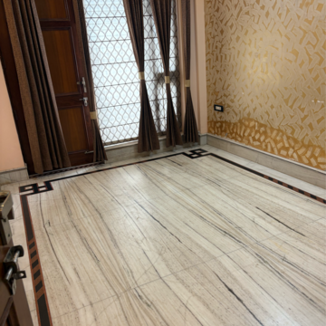 Bedroom in 3 BHK Builder Floor at Sector 85 – for Rent