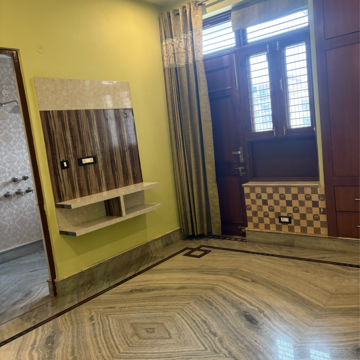 Bedroom in 3 BHK Builder Floor at Sector 85 – for Rent
