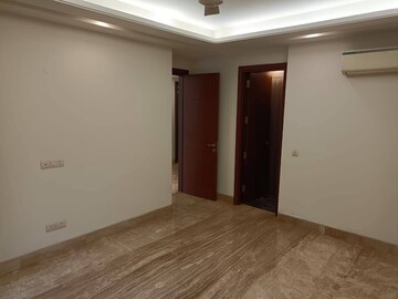 Room in 3 BHK Builder Floor at Saket – for Rent