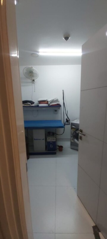 Master Bedroom in 1 BHK Builder Floor at Vasundhara Sector 4 – for Rent