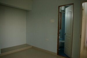 Room in 2 BHK Apartment at Ravi Estate, Pokhran Road No One – for Sale