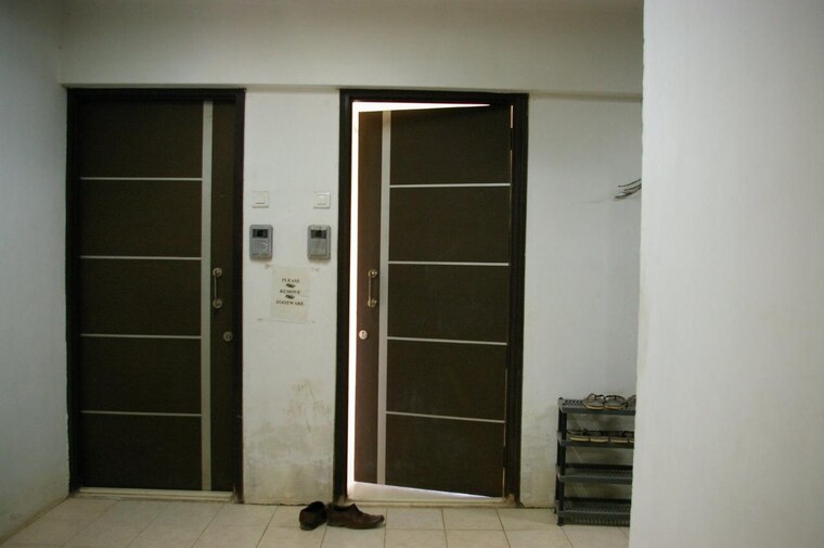 Room, ravi-estate 2 Bedroom 1050 Sq.Ft. Apartment In Pokhran Road No One Thane 9094323