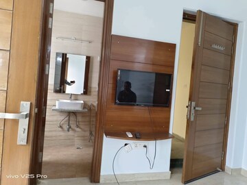 Furnished Amenities in 1 RK Builder Floor at Freedom Fighters Enclave – for Rent