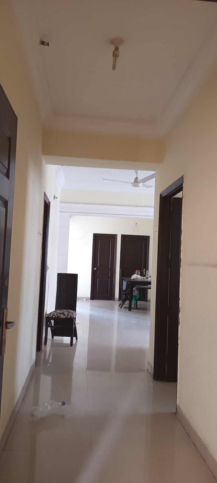 Living Room, ramprastha-coral-heights 4 Bedroom 1700 Sq.Ft. Apartment In Ramprastha Greens Ghaziabad 9094307