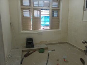 Room in 1 BHK Apartment at Adarsh Nagar Society, Worli – for Rent