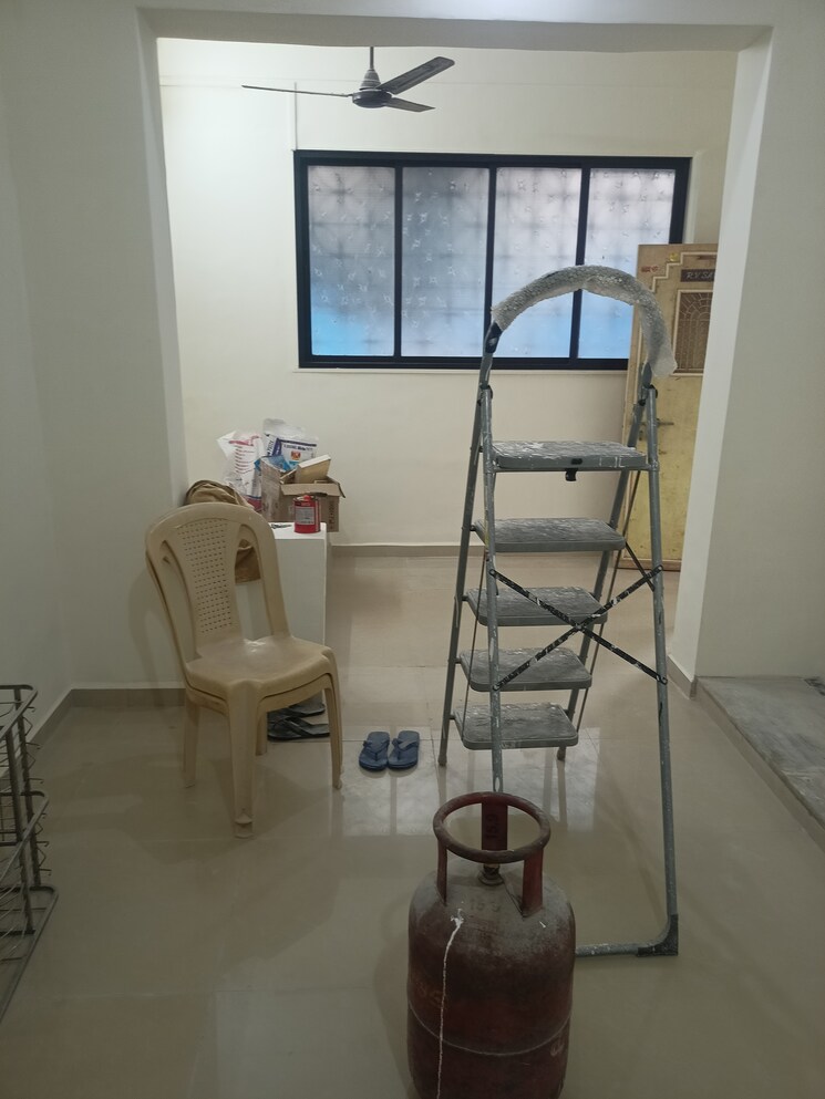 Room, adarsh-nagar-society 1 Bedroom 450 Sq.Ft. Apartment In Worli Mumbai 9094350