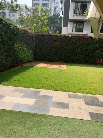 4 BHK Apartment – Garden View at Vasukamal Apartments, Bandra West - for Rent