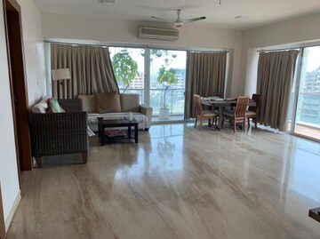 Living Room in 4 BHK Apartment at Vasukamal Apartments, Bandra West – for Rent
