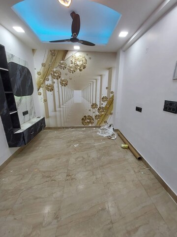 Room in  Office Space at Vasundhara Sector 2 – for Rent