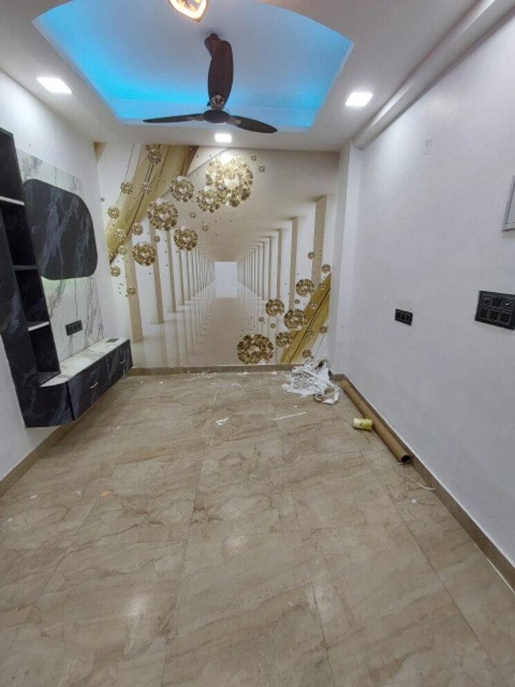 Room, vasundhara sector 2 Commercial Office Space 900 Sq.Ft. In Vasundhara Sector 2 Ghaziabad 9094379