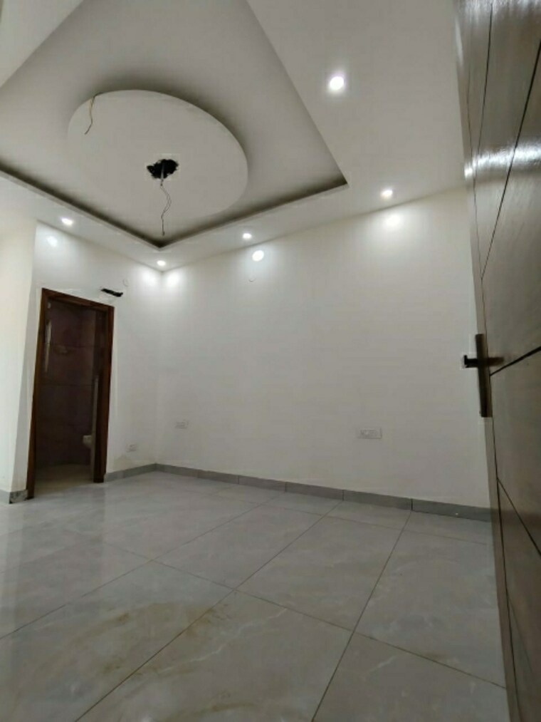 Room, ambala highway 3 Bedroom 1350 Sq.Ft. Builder Floor In Ambala Highway Zirakpur 9094435