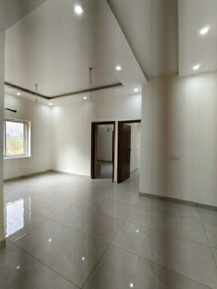 Room, ambala highway 3 Bedroom 1350 Sq.Ft. Builder Floor In Ambala Highway Zirakpur 9094435