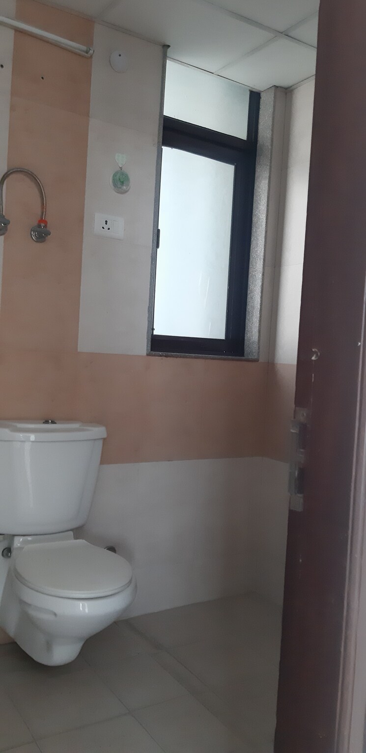 Bathroom, ramprastha-zen-spire 3 Bedroom 1700 Sq.Ft. Apartment In Vaishali Extension Ghaziabad 9094360