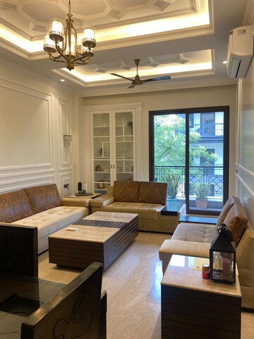 Team Area in 3 BHK Builder Floor at Sector 25 – for Rent
