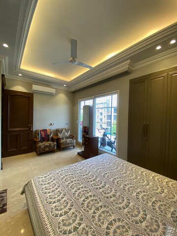 Bedroom in 3 BHK Builder Floor at Sector 25 – for Rent