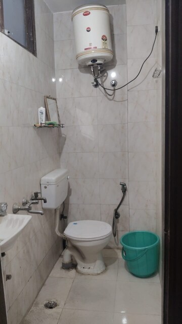 Bathroom in 1 BHK Builder Floor at Saket – for Rent