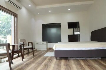 Furnished Amenities in 3.5 BHK Independent House at RWA Apartments Sector 27, Sector 27 – for Rent