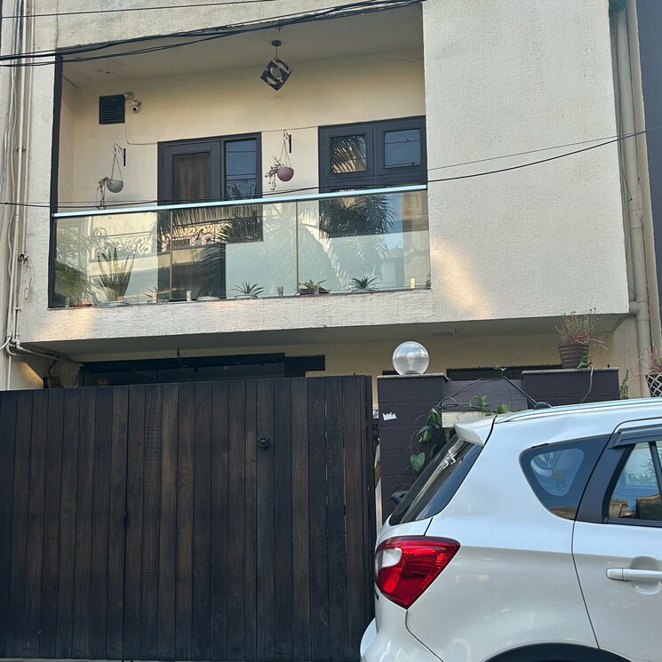 Exterior View, sector 15a 5 Bedroom 200 Sq.Mt. Independent House In Sector 15a Noida 9094531
