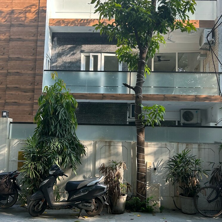 Exterior View, sector 15a 5 Bedroom 200 Sq.Mt. Independent House In Sector 15a Noida 9094531