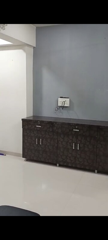 Room in 1 BHK Apartment at Vile Parle East – for Rent