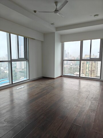 Room in 3 BHK Apartment at Bombay Realty Island City Center, Wadala – for Rent