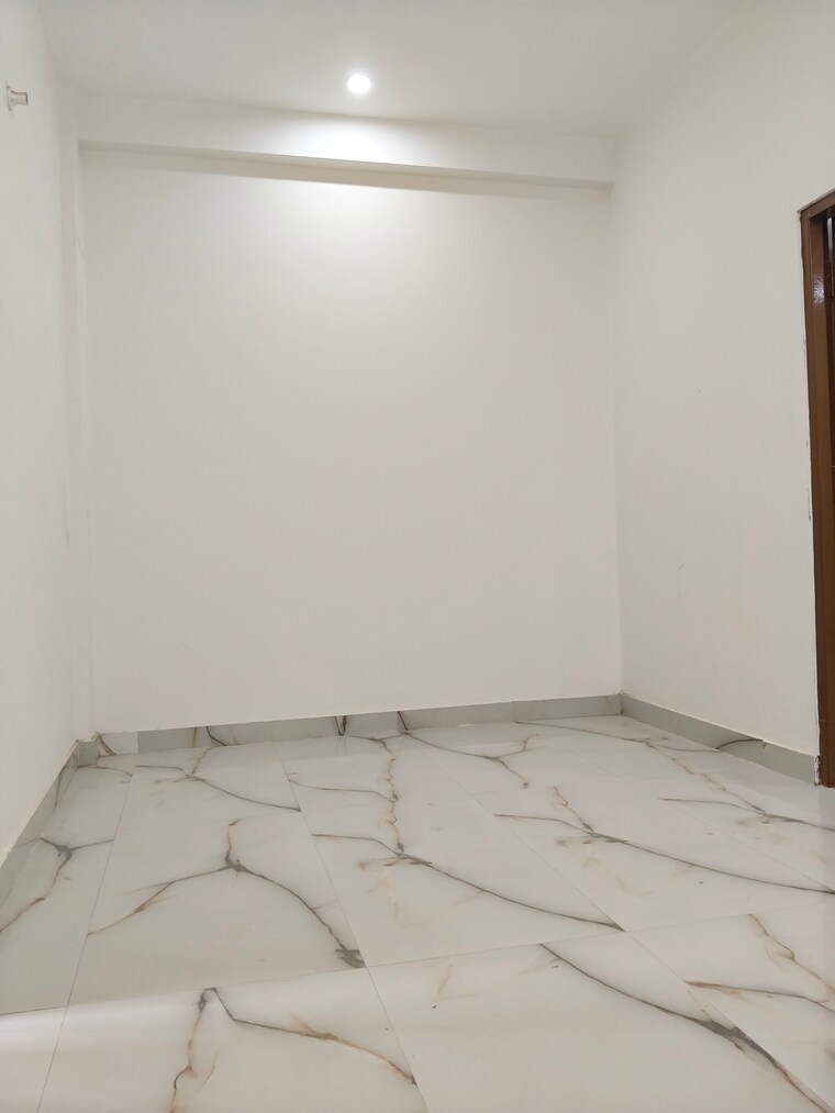 Room, khodna kalan 3 Bedroom 1585 Sq.Ft. Villa In Khodna Kalan Greater Noida 9094596