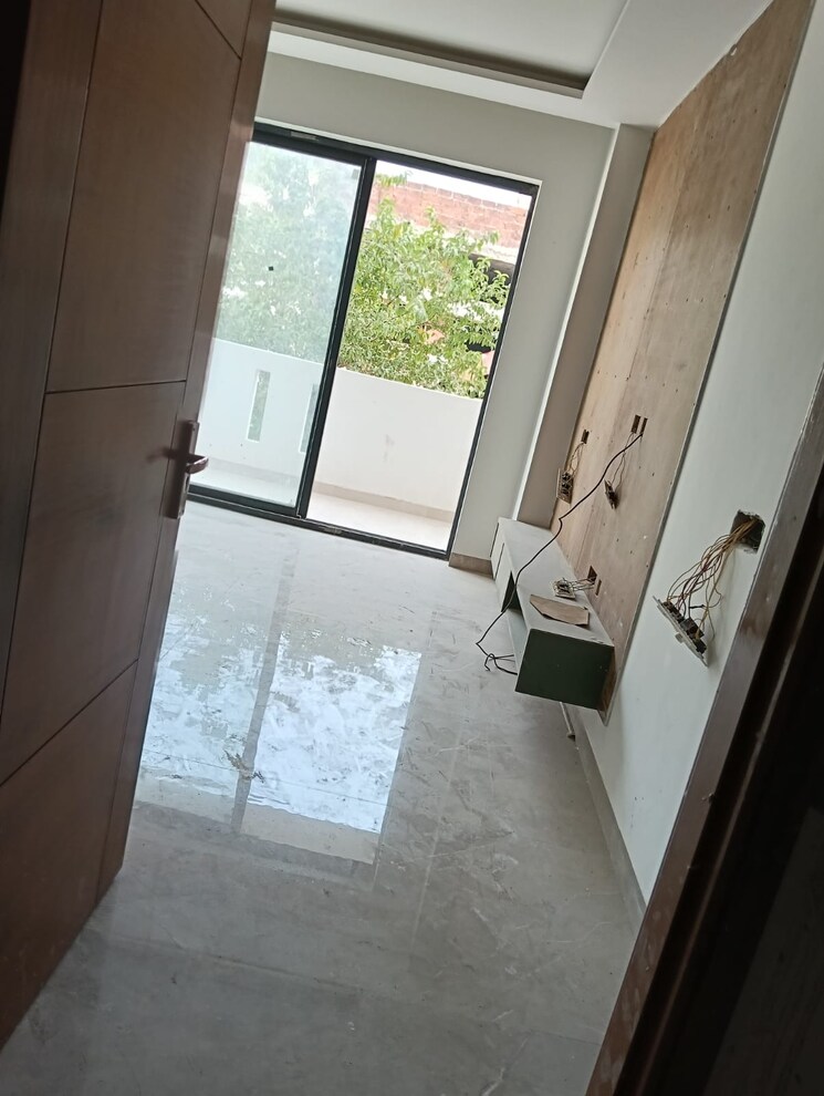 Balcony, sector 7 4 Bedroom 2250 Sq.Ft. Builder Floor In Sector 7 Panchkula 9094590